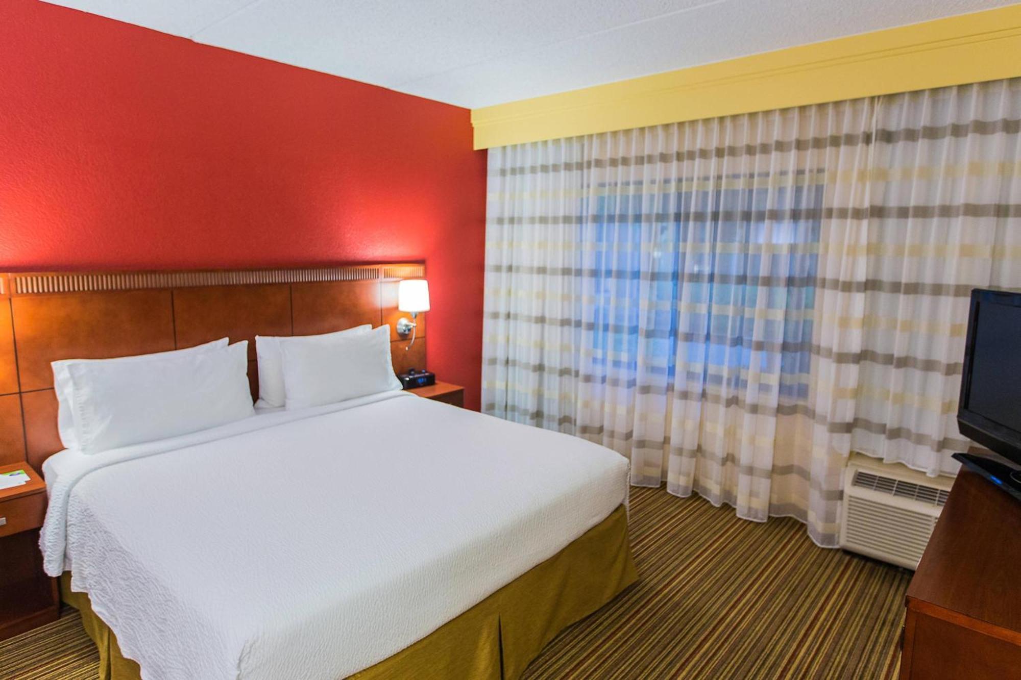 Courtyard Chicago O'Hare Hotel Des Plaines Exterior photo