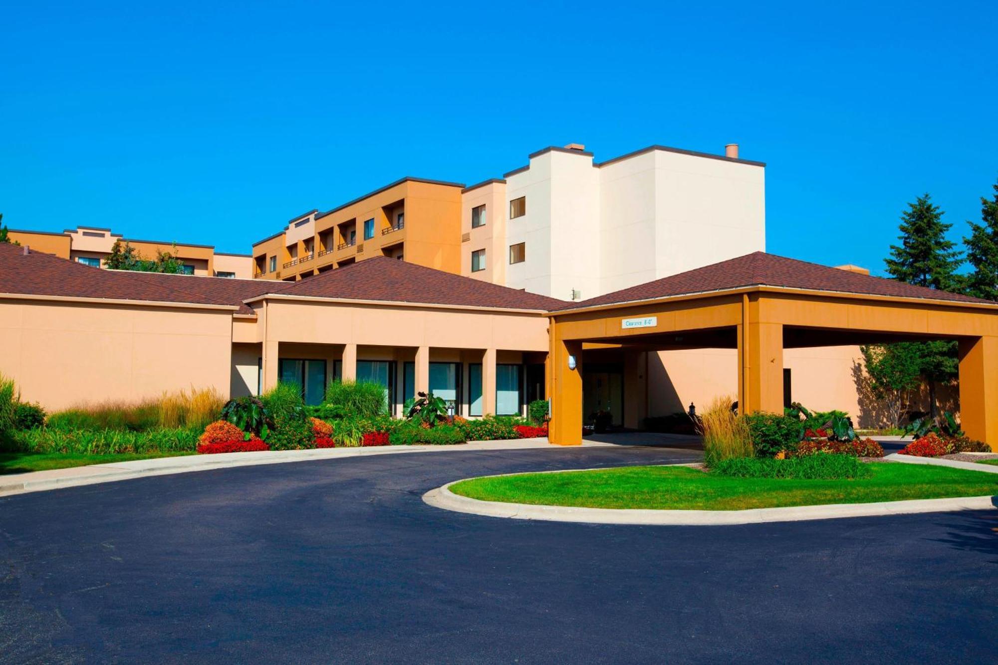 Courtyard Chicago O'Hare Hotel Des Plaines Exterior photo